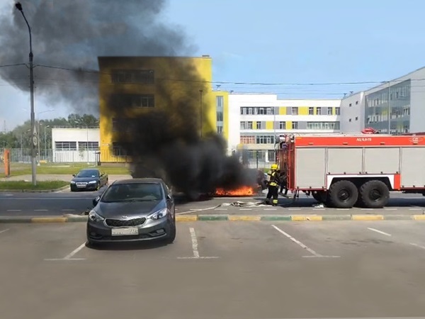 В Граде Московском сгорел автомобиль